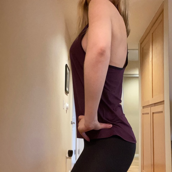 An Adidas Workout Racerback Top Size Small - Picture 3 of 4